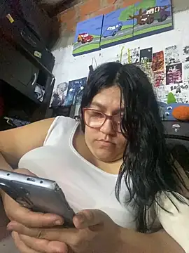 Snapshot of dafne19_ chatting on 11-20-25, 04:12 dafne19 online show from 11-20-25, 04:12