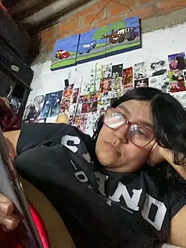 Snapshot of dafne19_ chatting on 11-25-25, 04:23 dafne19 online show from 11-25-25, 04:23