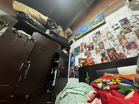 dafne19  online show from 04-20-26, 05:21