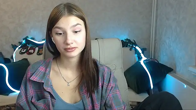 AnaHoney online show from 12-13-24, 04:54