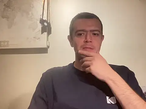 Snapshot of OtterAdonis21 chatting on 04-05-26, 03:47 OtterAdonis21 online show from 04-05-26, 03:47