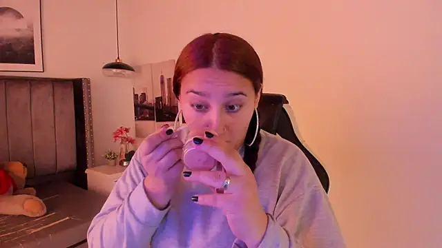 Alaia Cute online show from 12-04-24, 11:57