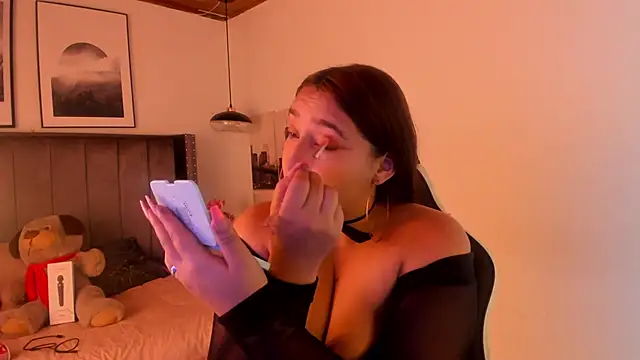 Alaia Cute online show from 12-31-24, 03:01