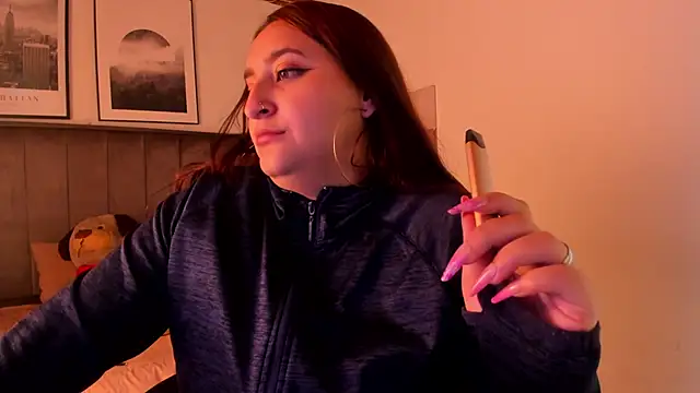 Alaia Cute online show from 12-31-24, 09:31