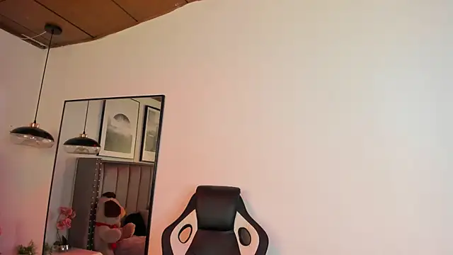 Alaia Cute online show from 09-10-25, 03:17