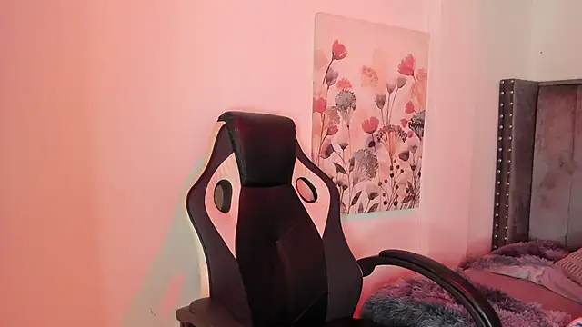 Alaia Cute online show from 12-05-25, 03:04