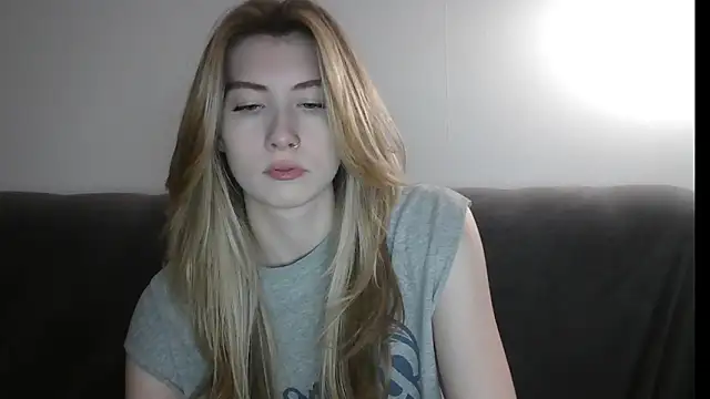 ErikaShyy online show from 02-05-25, 03:20