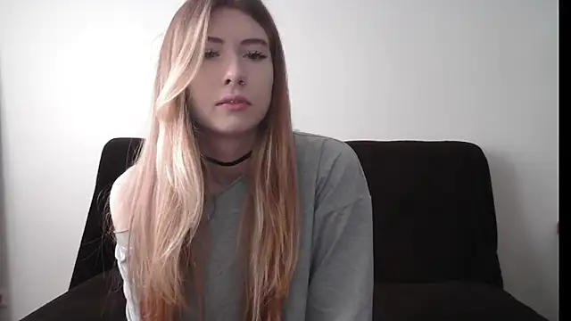 ErikaShyy online show from 10-06-25, 11:29