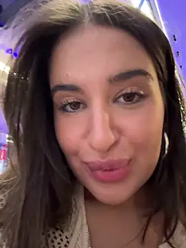 Sophie Avory online show from 10-16-25, 07:15