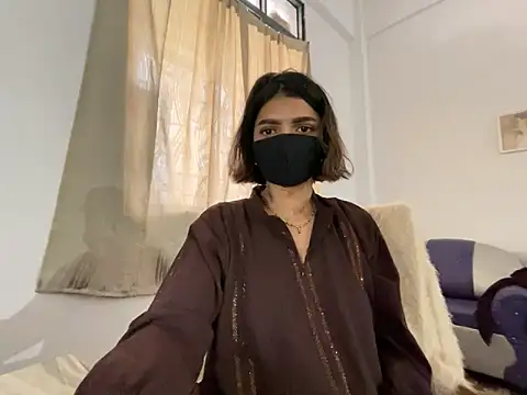 Snapshot of MaYaa__11 chatting on 01-22-25, 11:56 MaYaa 11 online show from 01-22-25, 11:56