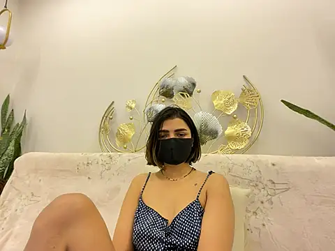 Snapshot of MaYaa__11 chatting on 02-18-25, 12:17 MaYaa 11 online show from 02-18-25, 12:17