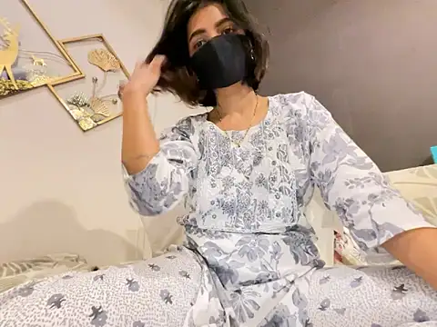 Snapshot of MaYaa__11 chatting on 03-18-25, 05:21 MaYaa 11 online show from 03-18-25, 05:21