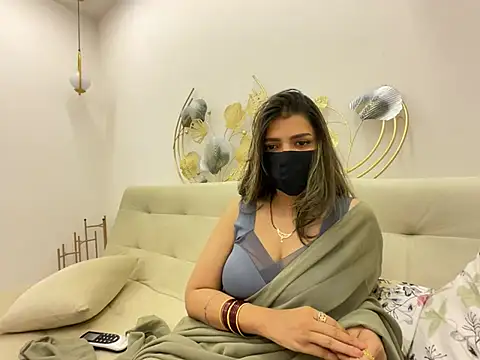 MaYaa  11 online show from 04-20-26, 07:11