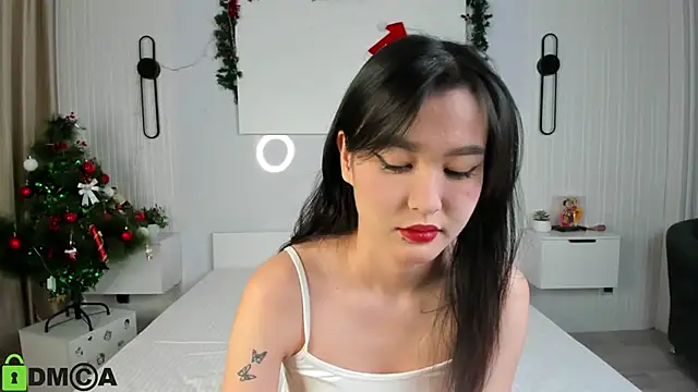 Snapshot of Lola_Peach chatting on 01-22-25, 05:16 Lola Peach online show from 01-22-25, 05:16