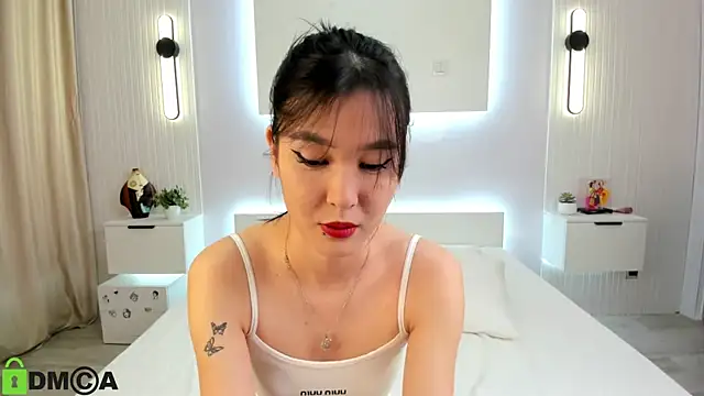 Snapshot of Lola_Peach chatting on 02-08-25, 06:43 Lola Peach online show from 02-08-25, 06:43