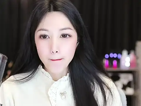 Snapshot of Nuyoah-77 chatting on 02-12-25, 02:54 Nuyoah-77 online show from 02-12-25, 02:54