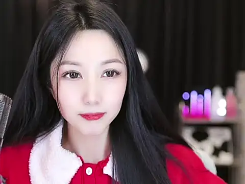 Snapshot of Nuyoah-77 chatting on 02-13-25, 05:33 Nuyoah-77 online show from 02-13-25, 05:33