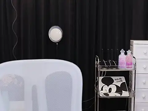 Snapshot of Nuyoah-77 chatting on 09-08-25, 02:49 Nuyoah-77 online show from 09-08-25, 02:49