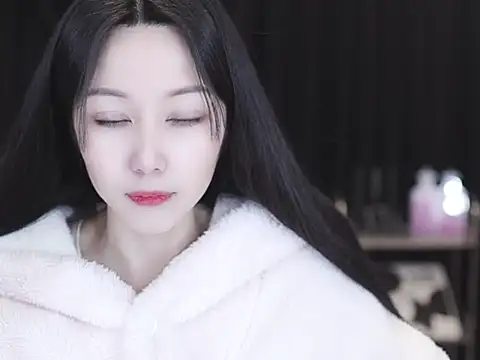 Nuyoah-77 online show from 03-05-26, 01:29