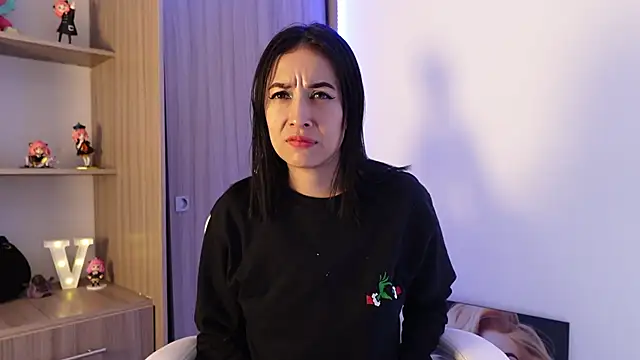 ValeriaCox online show from 03-13-25, 06:01