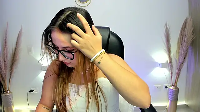 RyliieHunter online show from 12-09-24, 04:56