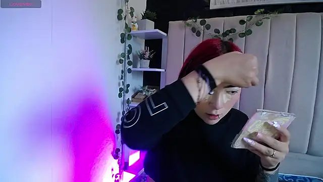 Mia Rinn online show from 01-24-25, 01:47