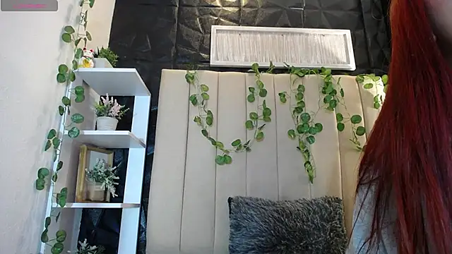 Mia Rinn online show from 02-19-25, 05:27