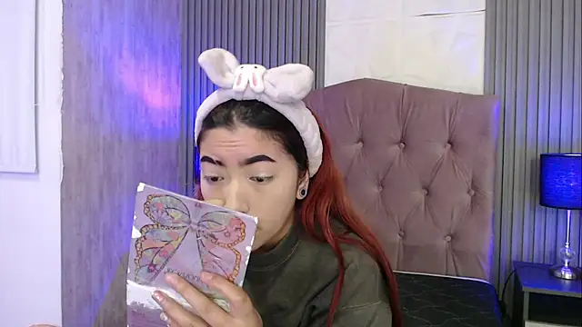 Mia Rinn online show from 11-06-25, 01:56