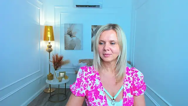 AgathaKlouin online show from 03-29-26, 11:21