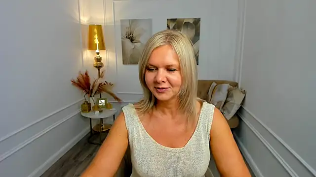 Snapshot of AgathaKlouin chatting on 06-14-26, 11:23 AgathaKlouin online show from 06-14-26, 11:23