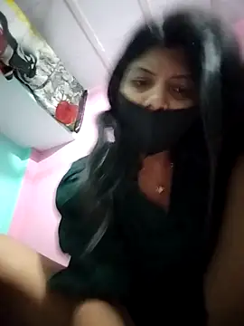 Snapshot of Hotty-Divya chatting on 04-09-26, 02:44 Hotty-Divya online show from 04-09-26, 02:44
