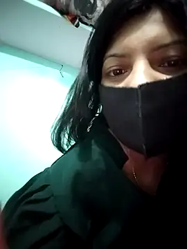 Snapshot of Hotty-Divya chatting on 04-24-26, 03:20 Hotty-Divya online show from 04-24-26, 03:20