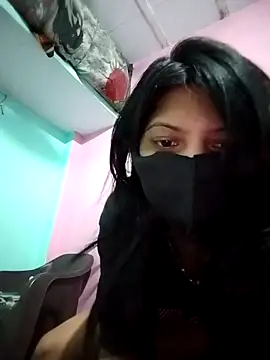 Snapshot of Hotty-Divya chatting on 05-05-26, 02:47 Hotty-Divya online show from 05-05-26, 02:47