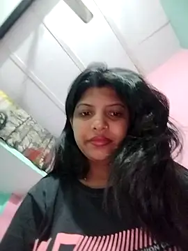 Snapshot of Hotty-Divya chatting on 05-06-26, 02:51 Hotty-Divya online show from 05-06-26, 02:51
