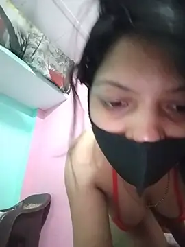 Snapshot of Hotty-Divya chatting on 05-18-26, 04:07 Hotty-Divya online show from 05-18-26, 04:07