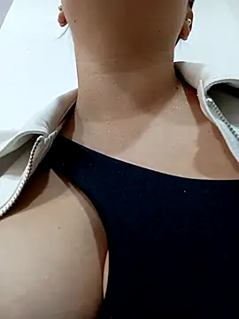 Lesly 10- online show from 10-19-25, 06:52