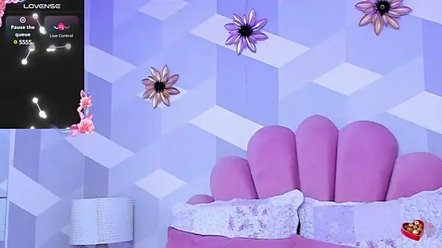 KylieMonnett online show from 01-04-25, 05:47