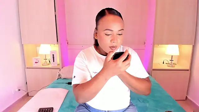 EmilyyStuart online show from 01-21-25, 03:37