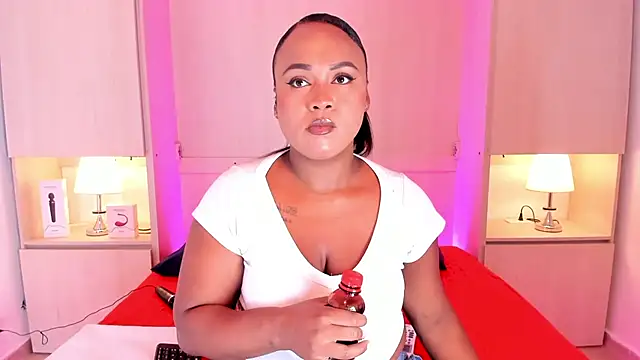 EmilyyStuart online show from 01-22-25, 04:13