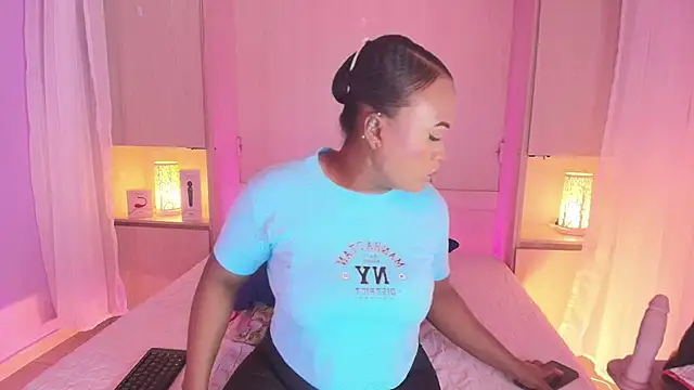 EmilyyStuart online show from 02-08-25, 04:25