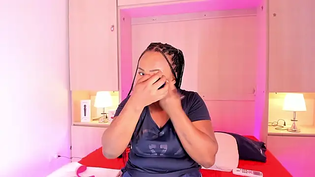 EmilyyStuart online show from 02-14-25, 03:43