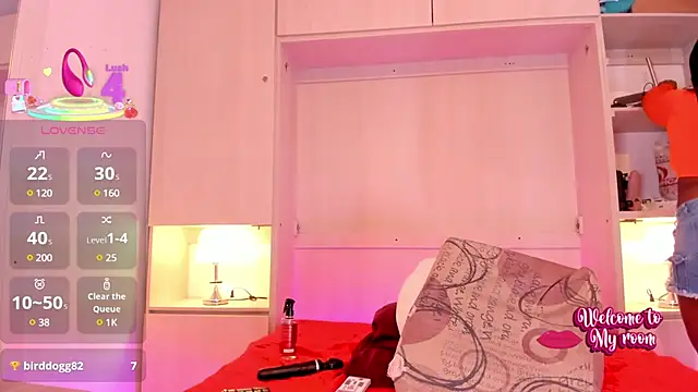 EmilyyStuart online show from 03-04-25, 09:51