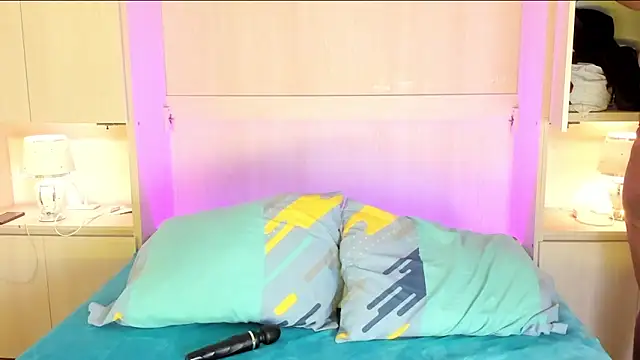 EmilyyStuart online show from 02-12-26, 07:42