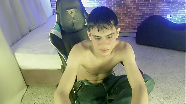 zacariasss  online show from 10-03-25, 03:36