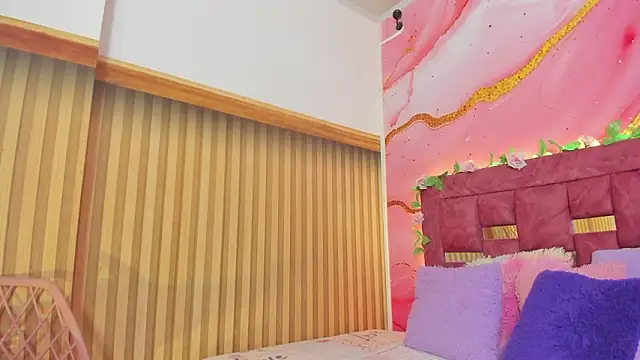 melody paris online show from 03-17-26, 10:51