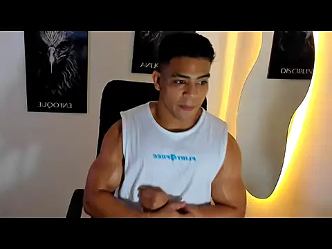 Snapshot of Andrew_wolf7 chatting on 12-14-24, 11:34 Andrew wolf7 online show from 12-14-24, 11:34