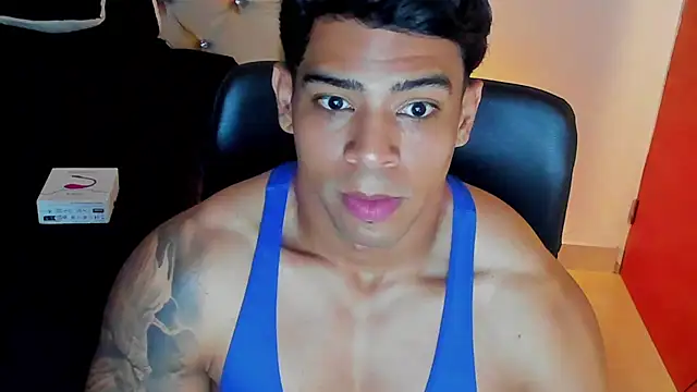 Snapshot of Andrew_wolf7 chatting on 11-23-25, 04:01 Andrew wolf7 online show from 11-23-25, 04:01