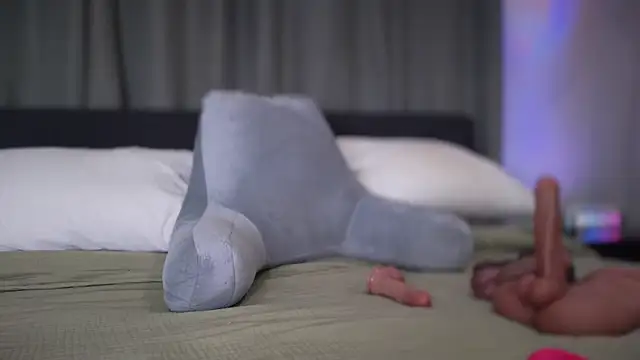 Snapshot of longislandprincess chatting on 09-12-25, 04:01 longislandprincess online show from 09-12-25, 04:01