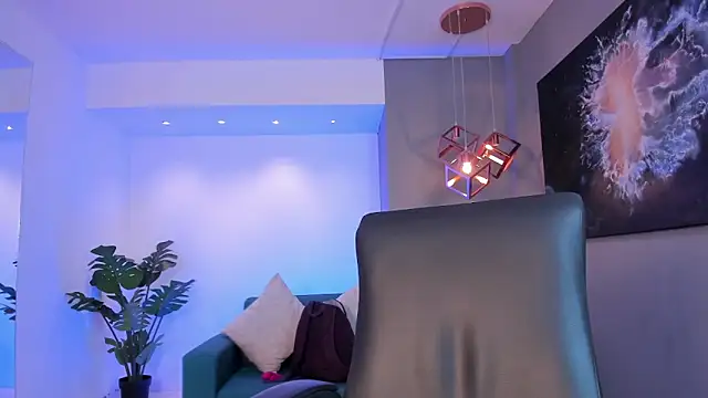 Lyssa Muller online show from 09-23-25, 04:10