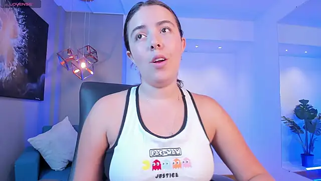 Snapshot of Lyssa_Muller chatting on 10-30-25, 01:01 Lyssa Muller online show from 10-30-25, 01:01